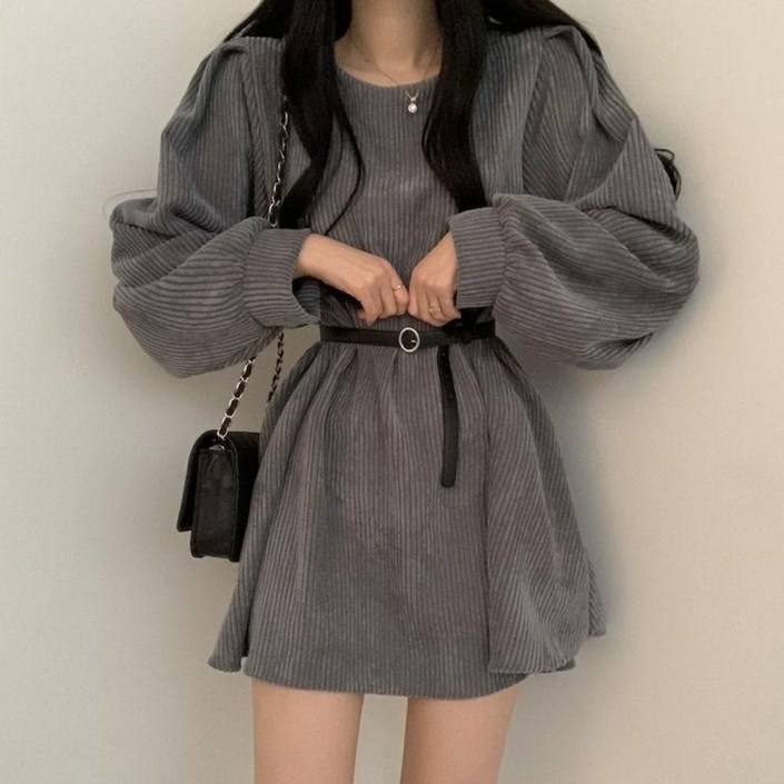 ROYALBELLE 여성 코듀로이 라운드넥 퍼프소매 루즈핏 캐주얼 패션 긴팔 미니 원피스 M0091020