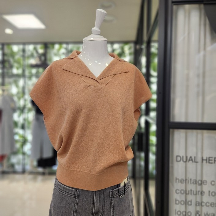 듀엘 DEWE  메탈 슬리브리스 니트 탑 D242KSK124  NC일산