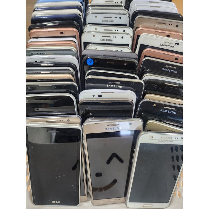 4만원짜리 최저가 스마트폰 공기계 중고폰 모든 통신사 사용중인 유심칩만 끼우시면 바로 사용가능하십니다. 세컨폰, 통화, 문자용 스마트폰 공기계 중고폰 유심기변용, 효도폰 초딩폰, 랜덤, 16GB