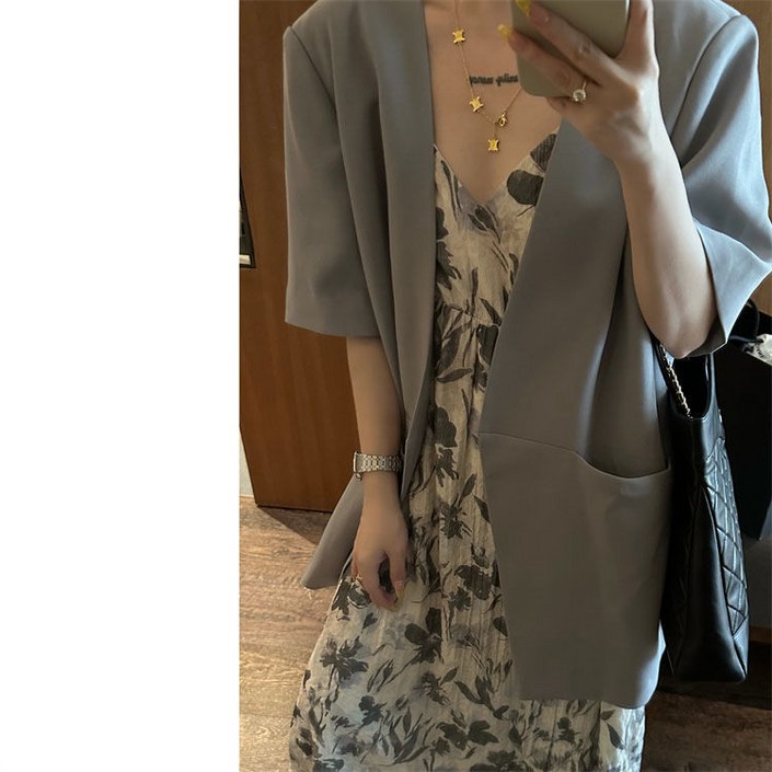 모던 심플 브이넥 자켓  간절기 미디 롱 반팔  노버튼 디자인 여성 데일리 출근룩 수트핏 아우터