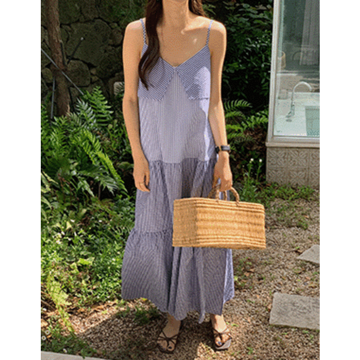 루어스룸 브리셀 브이넥 체크 스트라이프 나시 캉캉 플레어 롱 원피스