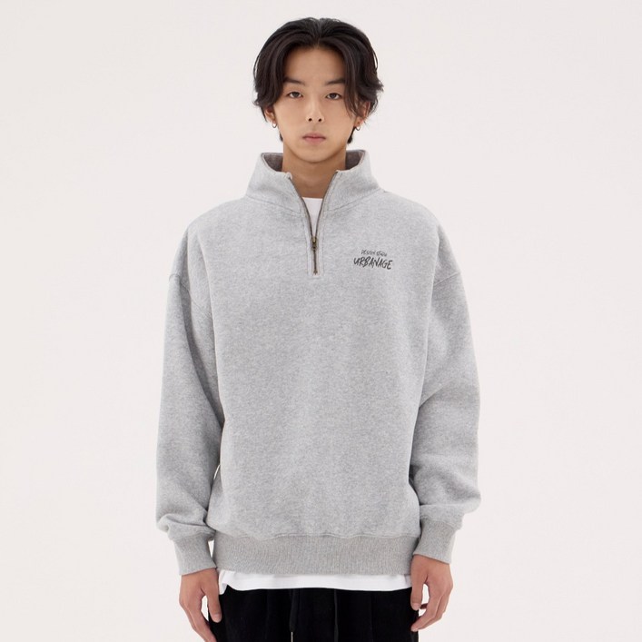 어반에이지 남녀공용 DESIGN STUDIO 로고 오버핏 하프집업