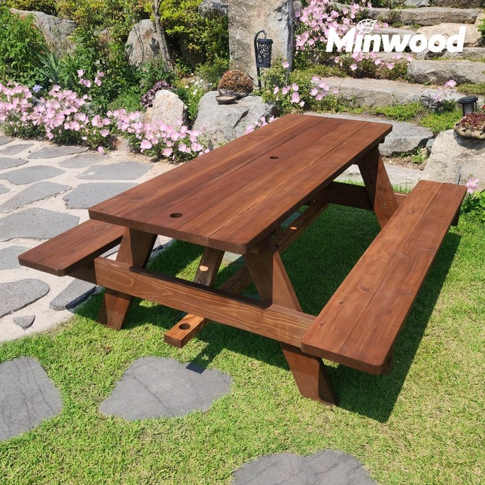 미엔우드 송진 없는 통원목 일체형 야외테이블 세트 야외용 평상 편의점 카페 피크닉 테이블, 4인 월넛색