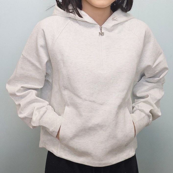 국내매장정품뉴발란스 여성용 후드티 반집업
