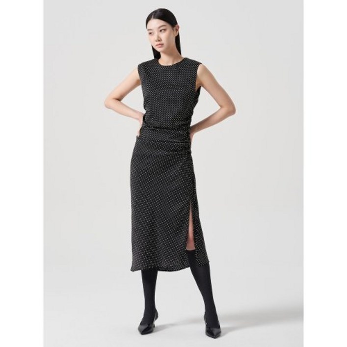 에잇세컨즈 8SECONDS 도트패턴 옆셔링 원피스 블랙 114171AY15