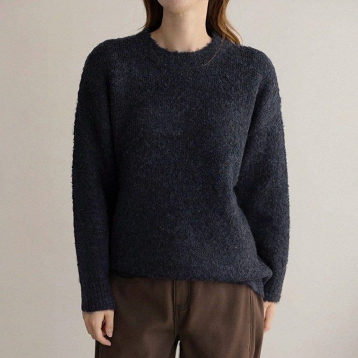 앤드스타일 여성용 웜소프트18탄 울 부클 라운드넥 루즈핏 보송니트 265030