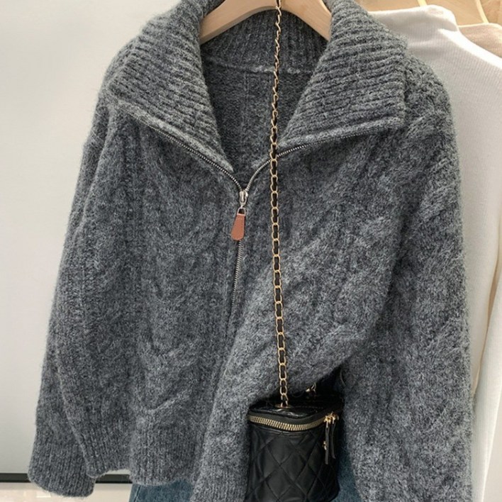 TIMEPURE 봄 가을 여성용 카라 니트 자켓 봄가을에 잘 어울리는 두꺼운 니트와 지퍼 디자인으로 완성된 세련된 일상 외투 빈티지 카라 니트 자켓