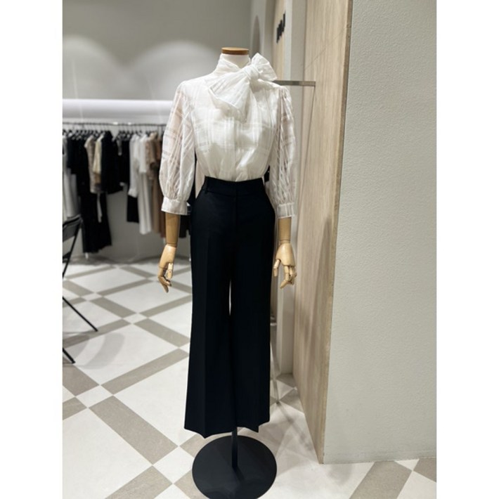 모조에스핀 J253XSC008 하이넥 스카프 7부 블라우스