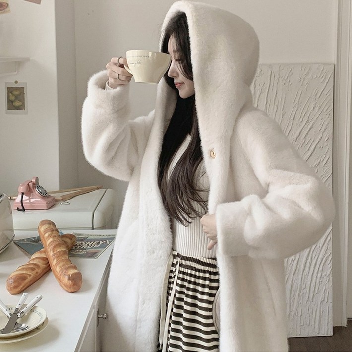 떳다그녀 헤르트 밍크 퍼 후드 연말룩 아우터 보들 따뜻한 맥시기장 겨울 아우터 오버핏 롱코트