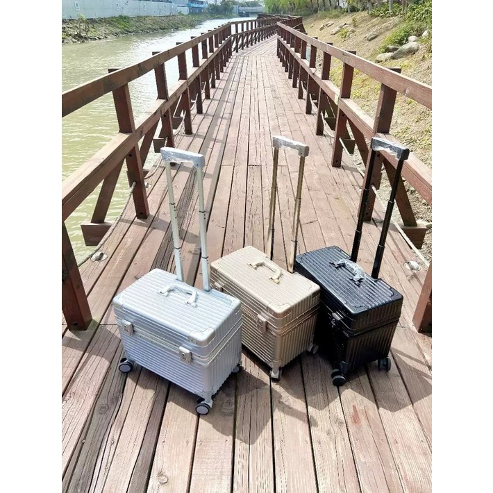 승무원 위로여는 캐리어 케이스 가방 하드케이스 트렁크 기내용