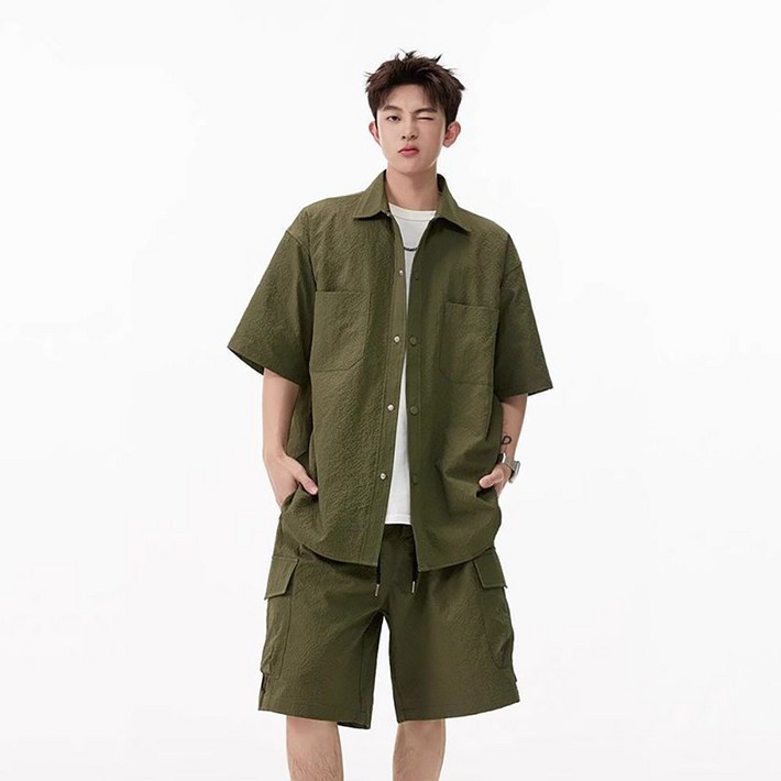 지고다그 남성 여름 반팔 셔츠 반바지 세트업 그린 컬러 링클 텍스처 캐주얼 투피스 휴양지 스타일 YZH72685