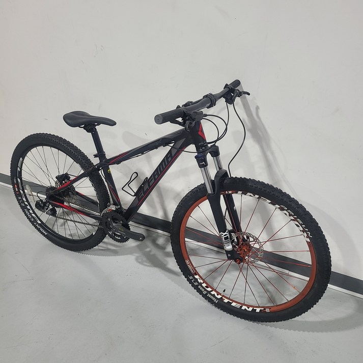 엘파마 맥스 M570 알로이 프레이 시마노 27단 유압식 디스크 브레이크 27.5인치 휠셋 MTB 자전거 엘파마 맥스 M570 알로이 프레이 시마노 27단 유압식 디스크 브레이크 27.5인치 휠셋 MTB 자전거