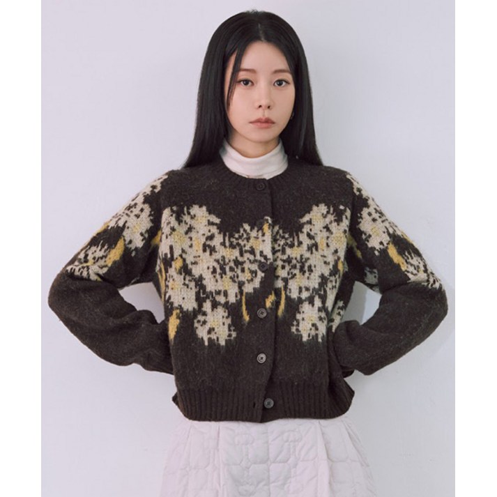 더엣지 25FW 모헤어혼방 플라워 자카드 니트자켓