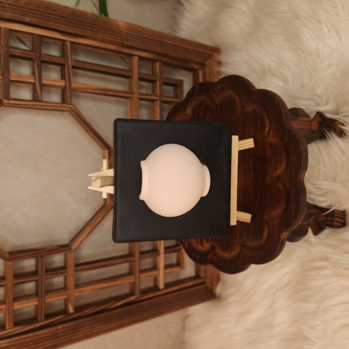 블루밍글로우미니 달항아리 석고 방향제 액자 10cm 원목 이젤 포함 인테리어 소품