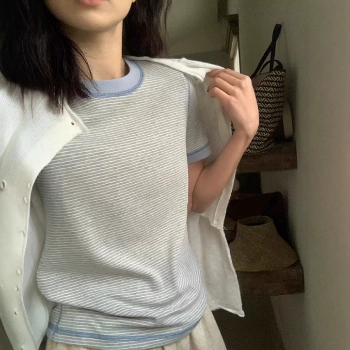 구스카 여자 스트라이프 엔틱 반팔티 아메리카 캐주얼 스타일 면스판 레트로 활용도 up 구스카 여자 스트라이프 엔틱 반팔티 아메리카 캐주얼 스타일 면스판 레트로 활용도 up