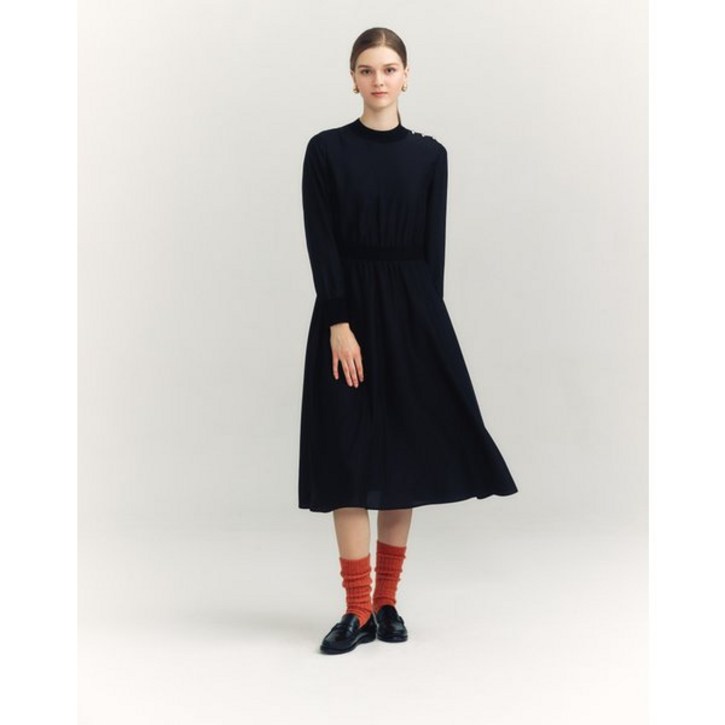 헤지스레이디스 반값할인블랙 로고자카드 니트 디테일 원피스 HSDR4D803BK