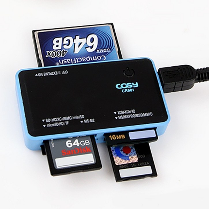 전자명품관 블루 패널 6개 슬롯 멀티 카드리더기 SDmicroSDCFMSMSM2XD 등 117종 메모리카드 지원