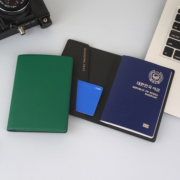 페니체 가죽 클래식 안티스키밍 RFID차단 여권케이스 지갑 커버 - 투데이밈