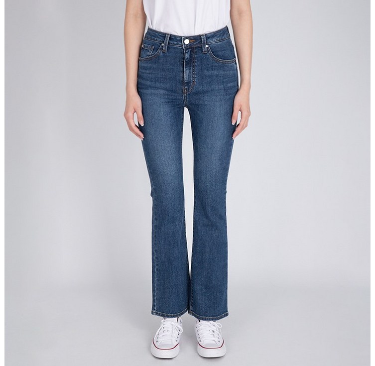 게스 여성 청바지 베이직 슬림 부츠컷 YN1D0052 M