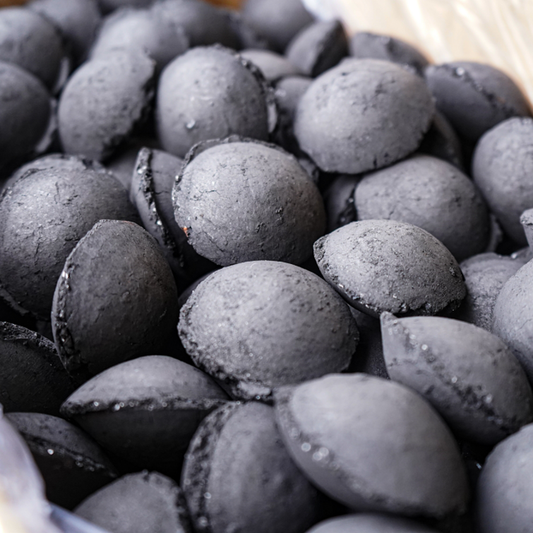 숯총각 조개탄 브리켓 야자숯 10 kg 구이용 펜션용 캠핑 바베큐 건설현장 양생 난로 벽난로 숯총각 조개탄 브리켓 야자숯 10 kg 구이용 펜션용 캠핑 바베큐 건설현장 양생 난로 벽난로